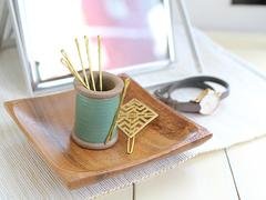 Cohana Hasami Magnetic Pin Holder