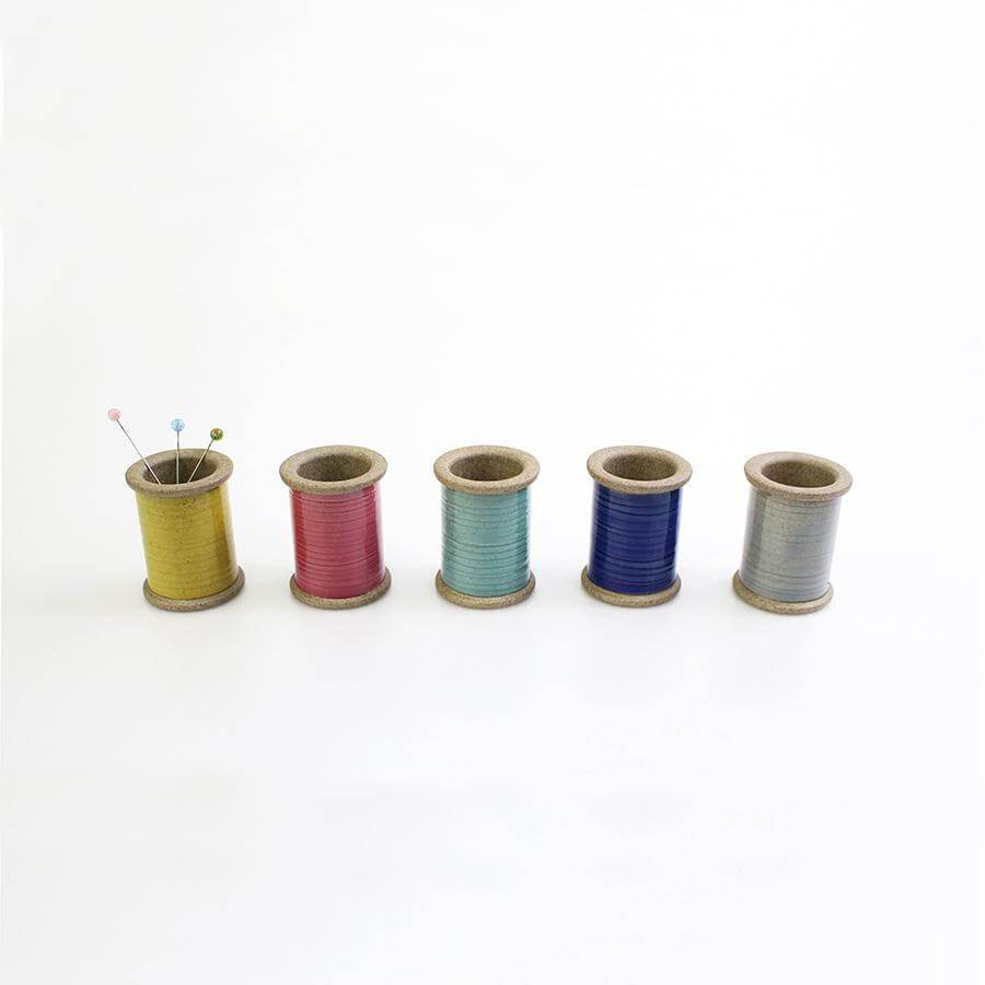 Cohana Hasami Magnetic Pin Holder