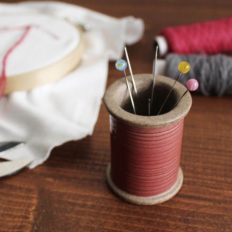 Cohana Hasami Magnetic Pin Holder