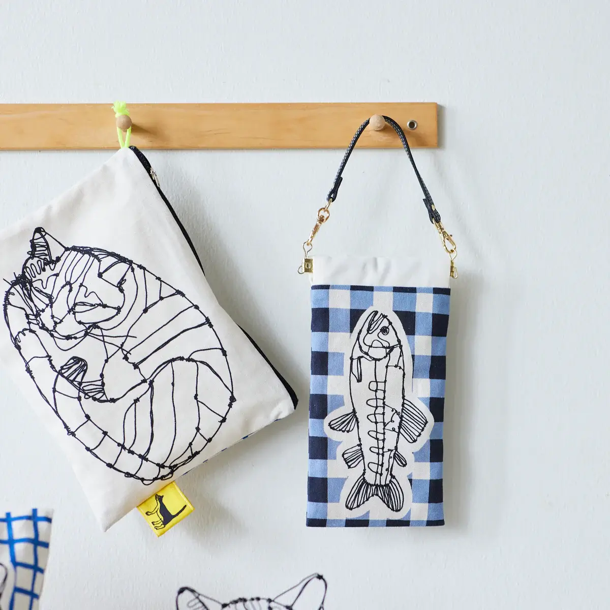+HAyU Cat Panel